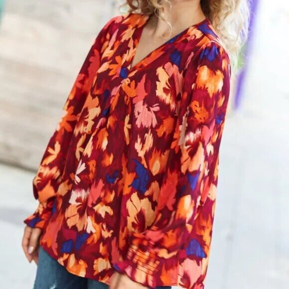 New Burgundy Floral Abstract Print V Neck Smocked Top 3X - Picture 2 of 8